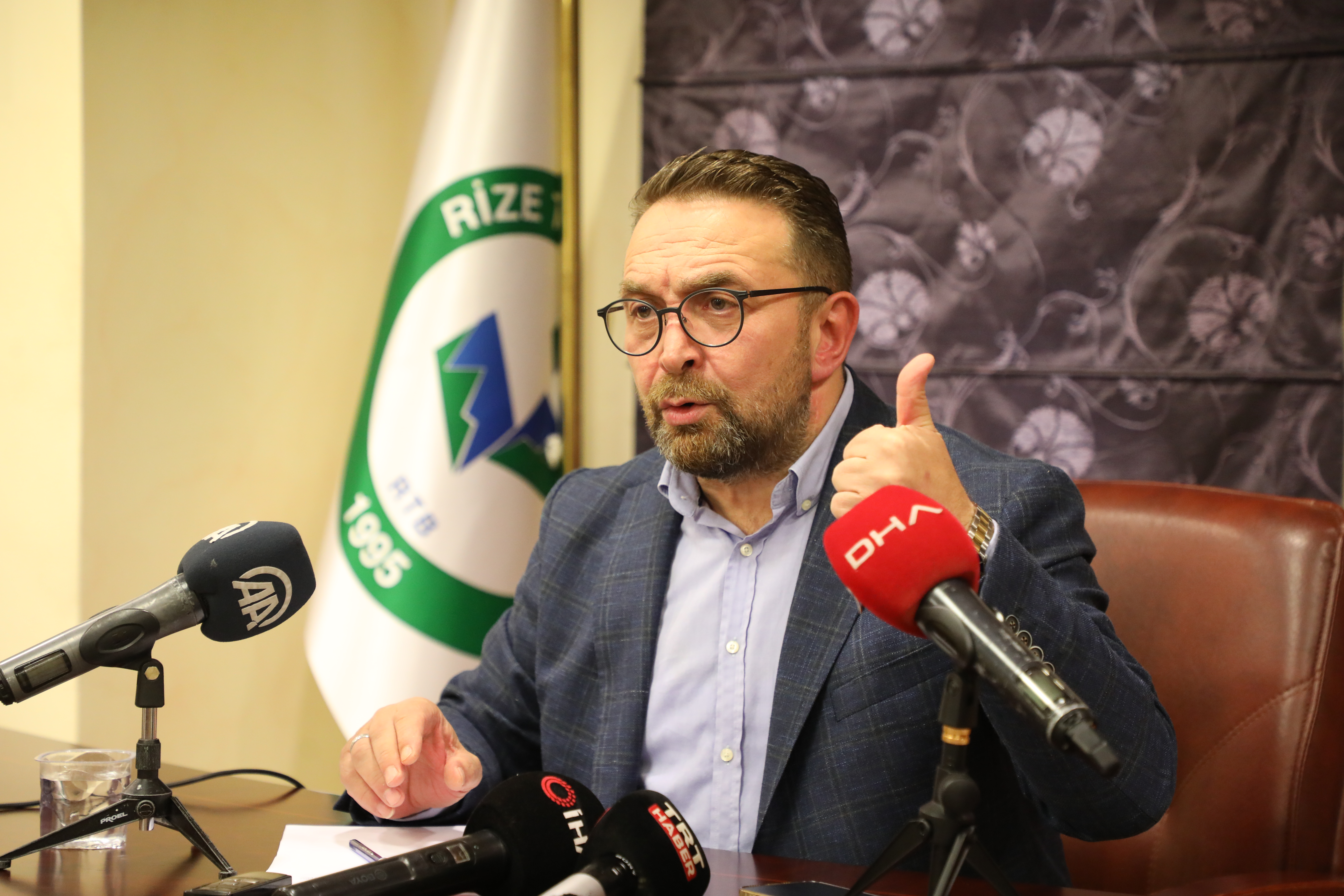 YAŞ ÇAY FİYATINI ULUSAL ÇAY KONSEYİ BELİRLESİN DEMEDİK!